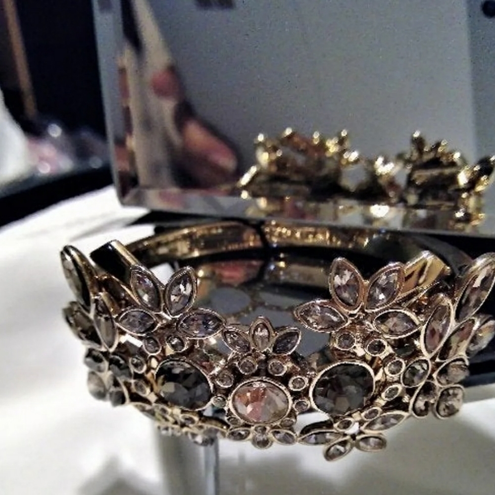 Givenchy bangle bracelet - Picture 7 of 7